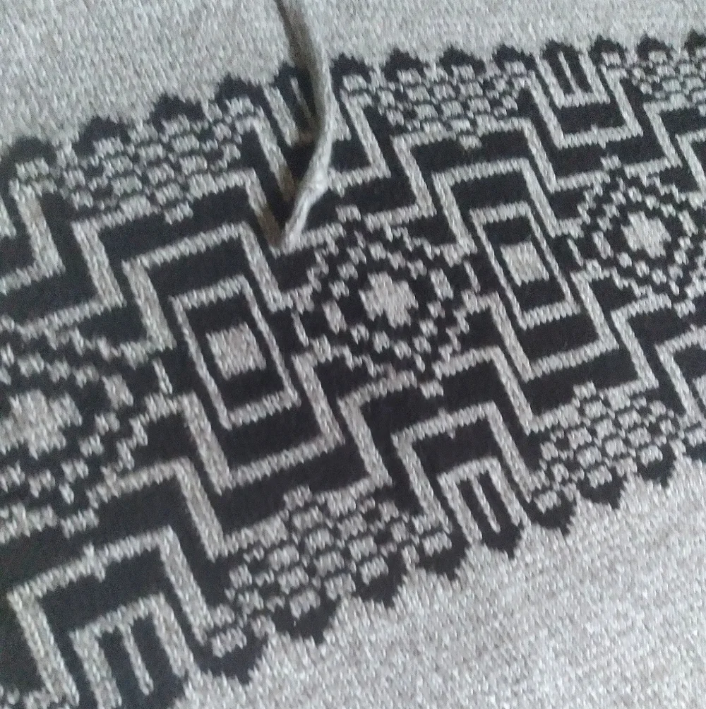 urban pipeline textured knit